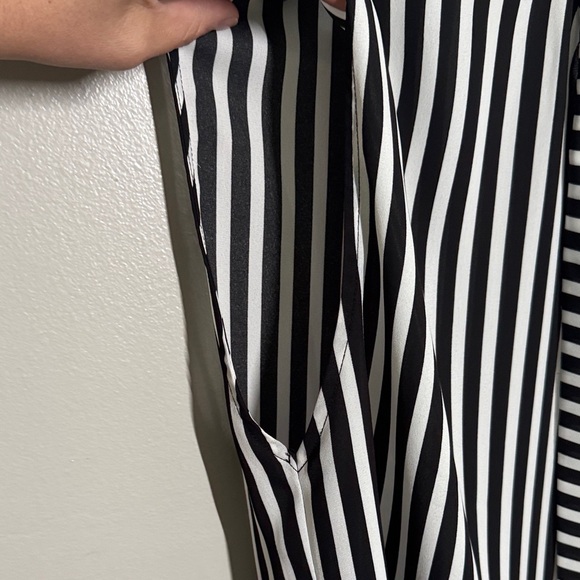 Bar III Monochrome Striped Blouse - Picture 4 of 4